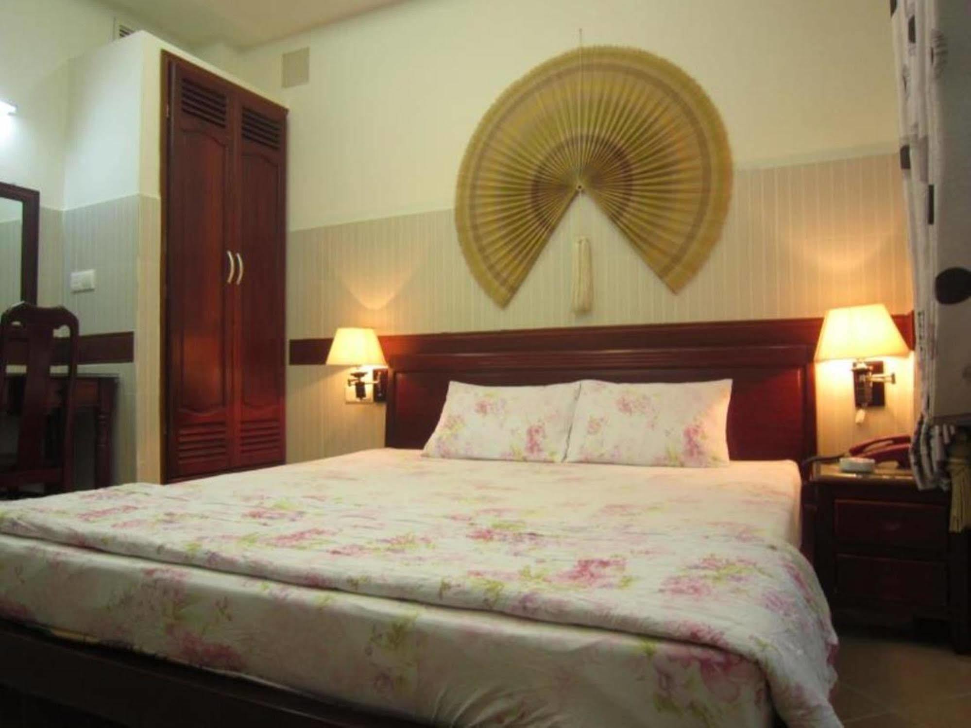 הו צ'י מין סיטי Hoang Thanh Thuy Airport Hotel 1 - Gan Am Thuc Dem Cho Hoang Hoa Tham מראה חיצוני תמונה