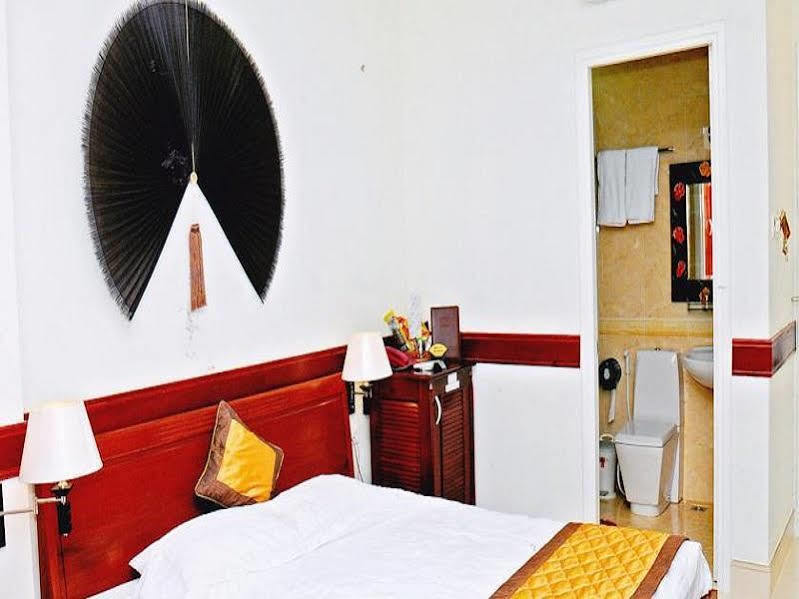 הו צ'י מין סיטי Hoang Thanh Thuy Airport Hotel 1 - Gan Am Thuc Dem Cho Hoang Hoa Tham מראה חיצוני תמונה