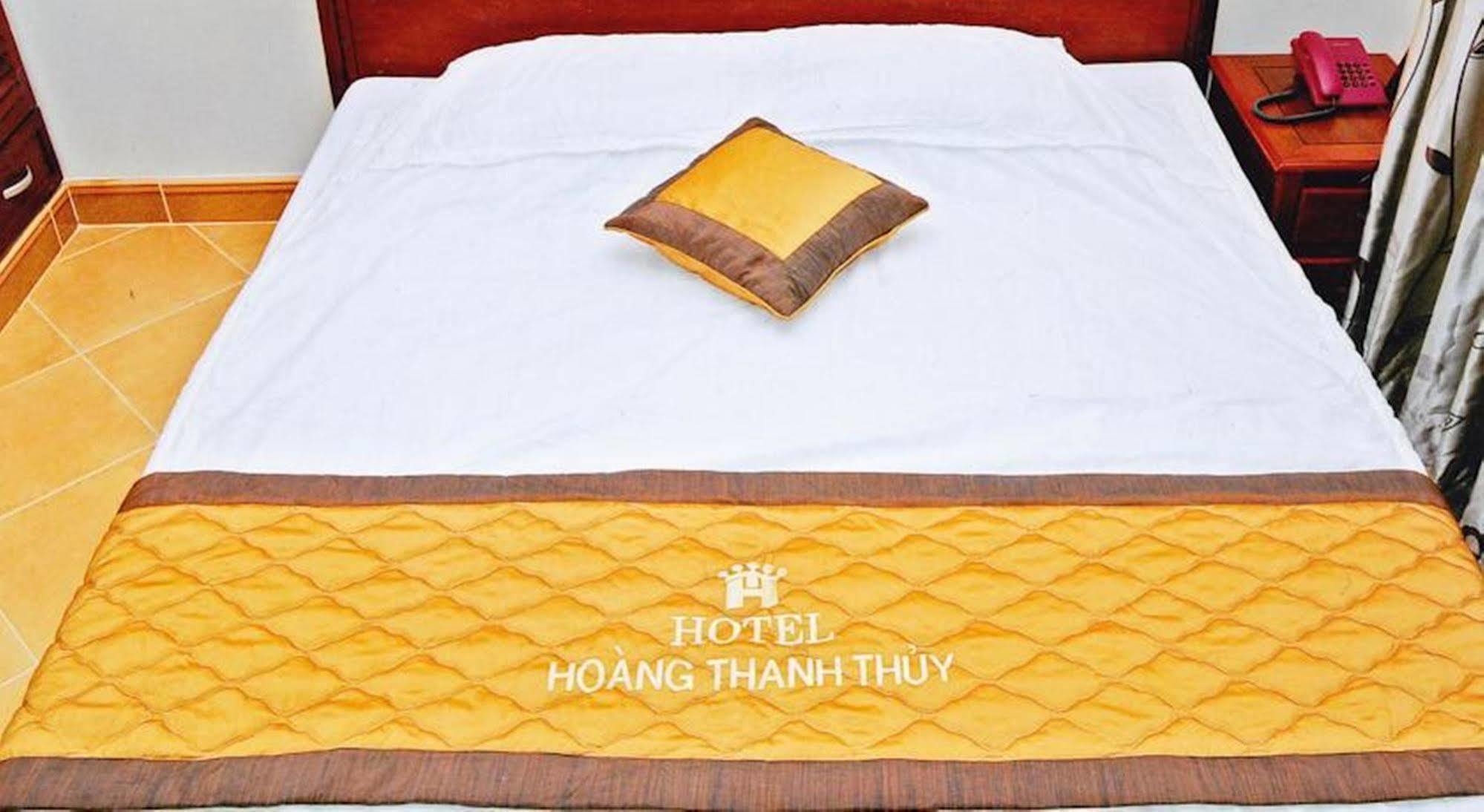 הו צ'י מין סיטי Hoang Thanh Thuy Airport Hotel 1 - Gan Am Thuc Dem Cho Hoang Hoa Tham מראה חיצוני תמונה