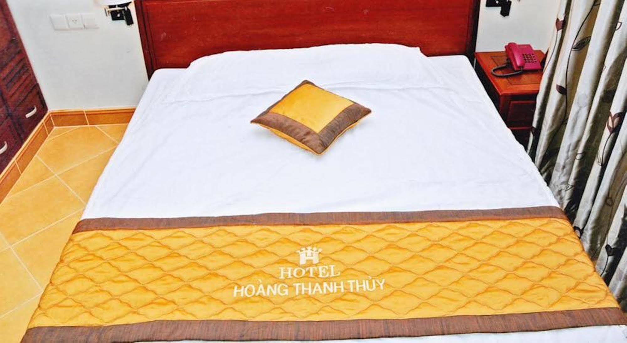 הו צ'י מין סיטי Hoang Thanh Thuy Airport Hotel 1 - Gan Am Thuc Dem Cho Hoang Hoa Tham מראה חיצוני תמונה