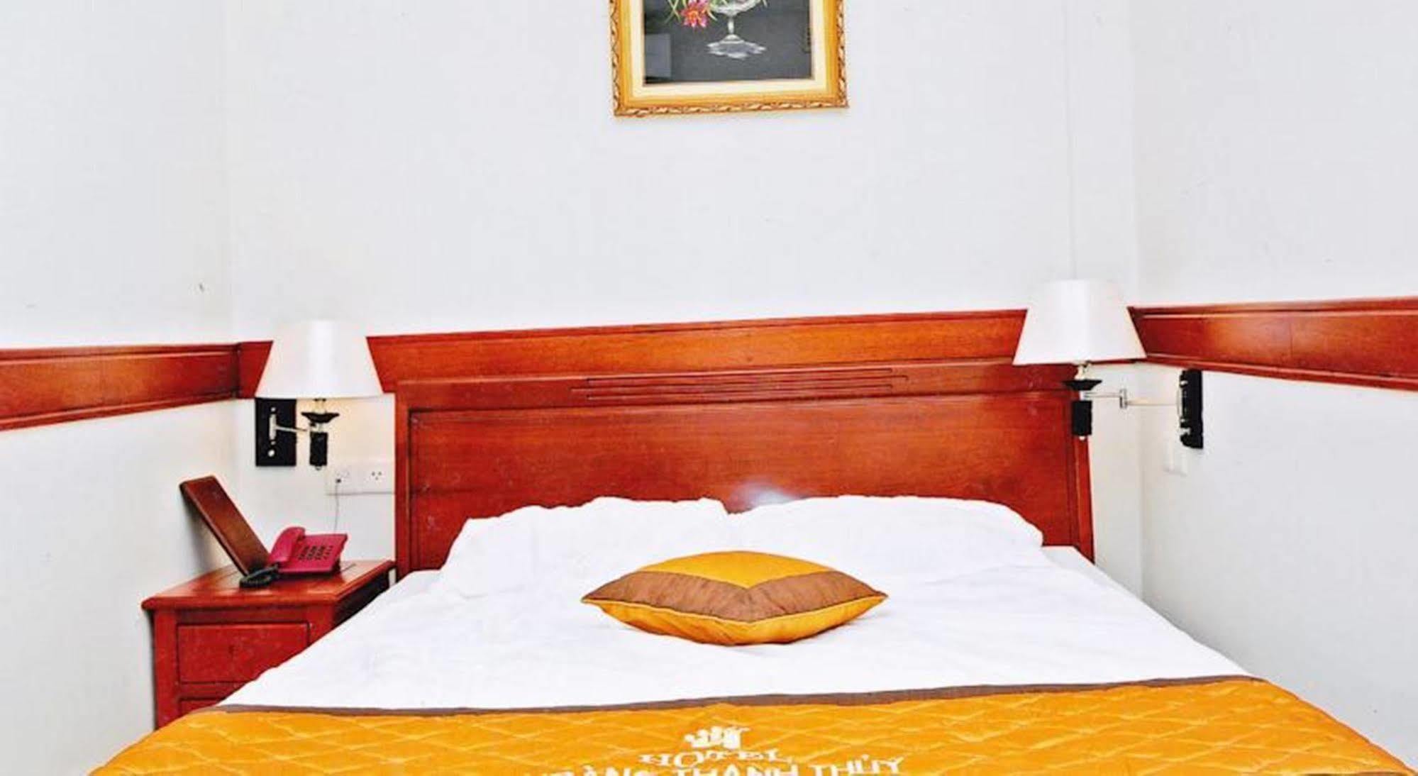 הו צ'י מין סיטי Hoang Thanh Thuy Airport Hotel 1 - Gan Am Thuc Dem Cho Hoang Hoa Tham מראה חיצוני תמונה
